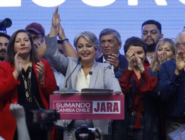 Jeannette Jara llamó a respetar la voluntad ciudadana y a reforzar la unidad del sector: "Nos va a tocar ahora hacer oposición"