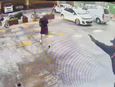 Balacera en denominado "edificio sin ley" de Independencia deja un adolescente lesionado: amplio despliegue policial en la zona