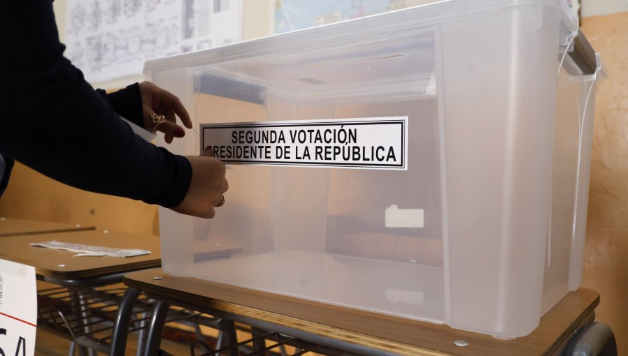 Delegado Durán hace llamado a votar temprano y dice que se proyecta un "flujo continuo, pero sin aglomeraciones"