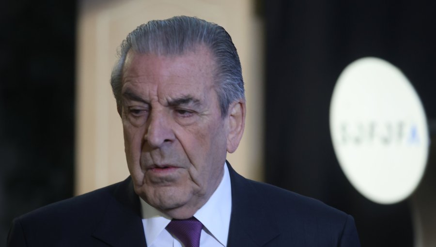 Frei evitó referirse al congelamiento de su militancia en la DC y aseguró que "el futuro a partir de mañana necesita diálogo"