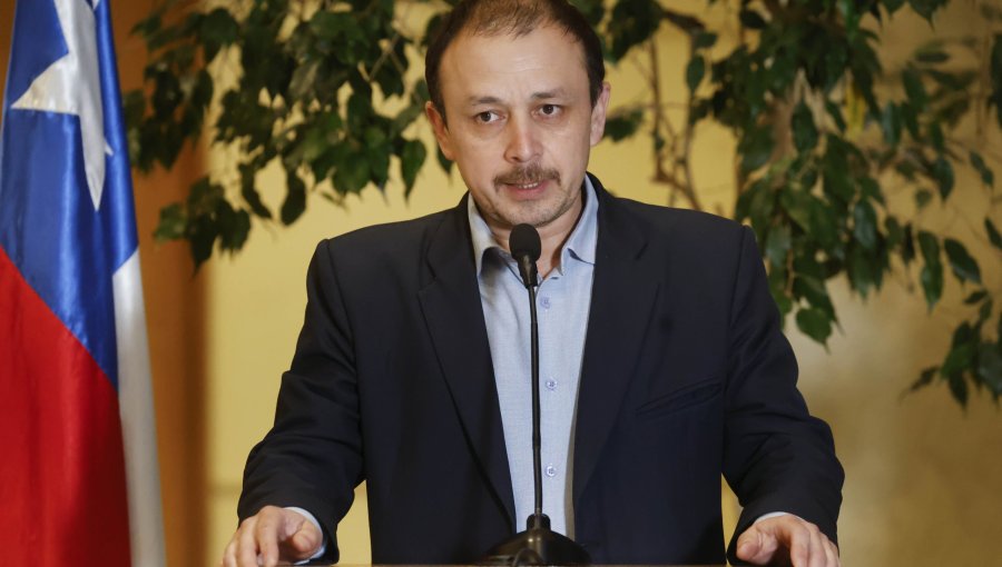 Diputado Cuello emplaza a Kast a "hacerse cargo" de mensaje de Lipigas: "Son sus partidarios los que los están enviando"