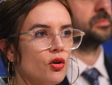 Ministra Vallejo calificó de "grave" los llamados a votar por Kast en App de Lipigas: "Se trata del uso de datos personales"