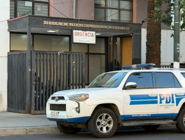 Joven de 21 años muere acuchillado en el plan de Valparaíso: habría tenido conflicto por redes sociales con el agresor