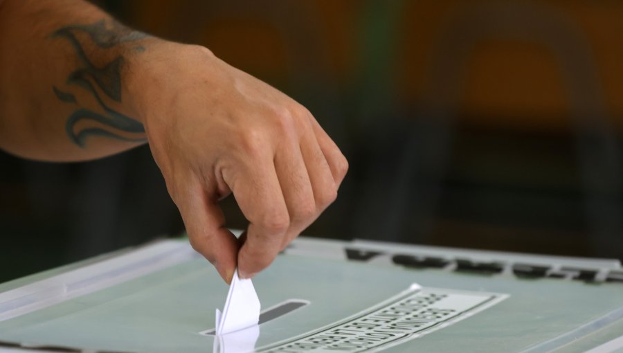 Denuncian presunta votación sin cédula ni pasaporte en local electoral de Viña del Mar: caso fue informado al Servicio Electoral