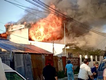 ¿Piroquinesis en Viña? Vecino afirma que incendio que consumió parte de su casa puso fin a seguidilla de “eventos” sin explicación