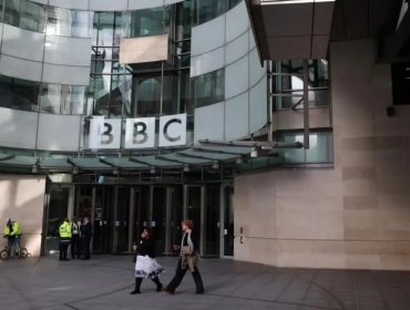 BBC dice que se defenderá ante demanda de Trump por US$5.000 millones por reportaje en el que se editaron sus palabras