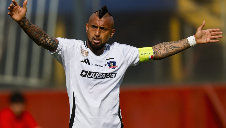 Director de Blanco y Negro hace nuevo rayado de cancha a Vidal: "Es un personaje, pero es uno más del plantel"