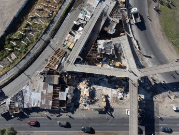 Carabineros desaloja campamento "El Trébol" en Maipú con un amplio despliegue policial