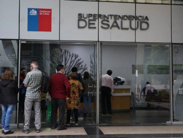 Comisión de Salud del Senado aprueba en general proyecto que fortalece facultades de la Superintendencia de Salud