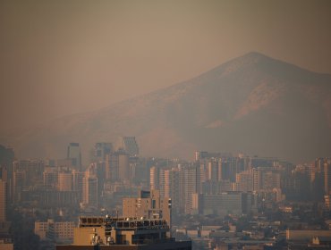 Región Metropolitana amaneció cubierta de humo de los incendios forestales en Melipilla
