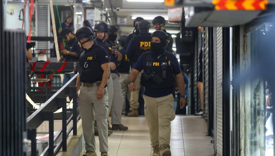 Un ciudadano de nacionalidad pakistaní fue detenido durante fiscalización de galería de joyas en Santiago