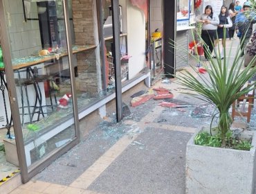 Dos trabajadores resultaron heridos por explosión al interior de un local de comida en Viña del Mar