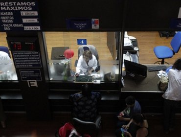 Contraloría advierte débil control en la "Tía Rica": 1.681 personas con antecedentes penales empeñaron artículos por $1.507 millones