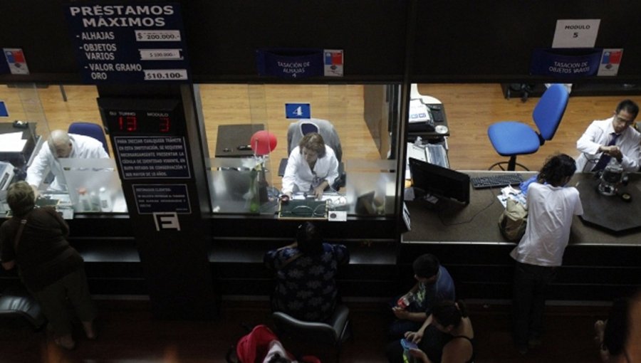 Contraloría advierte débil control en la "Tía Rica": 1.681 personas con antecedentes penales empeñaron artículos por $1.507 millones