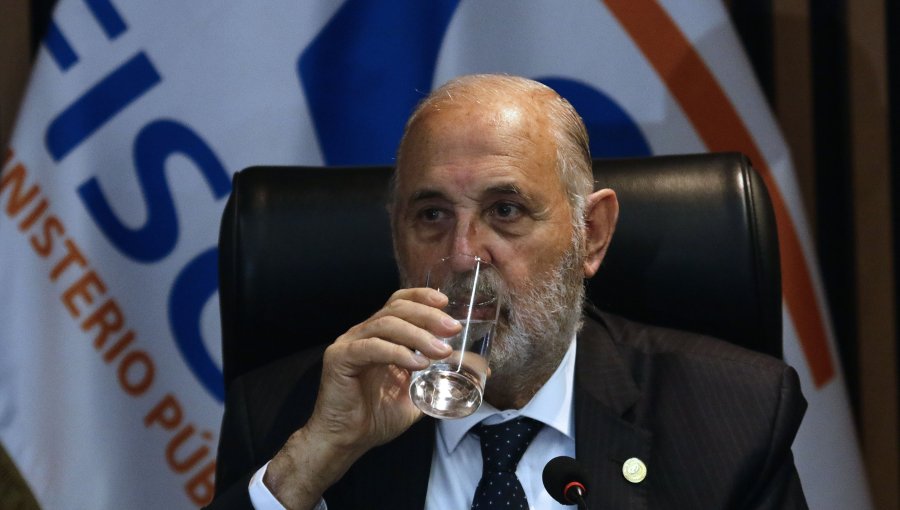 Ministro de Justicia afirmó que no tuvo "buena recepción" de exfiscal Abbott en investigaciones de corrupción en Santiago 1