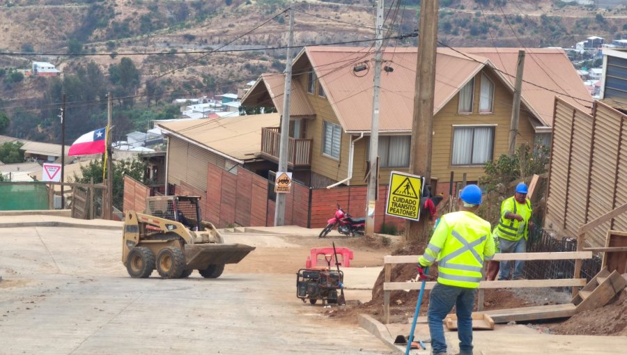70% de avance registran los trabajos de urbanización del histórico campamento Manuel Bustos de la parte alta de Viña del Mar
