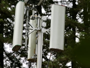 Despliegan antena móvil para prevenir corte de telecomunicaciones ante eventuales emergencias en Viña del Mar