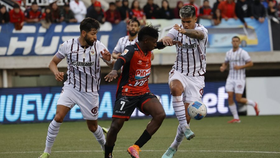 "Mancha al fútbol": Limache y La Serena en pie de guerra por resquicio legal que podría enviarlos a la B