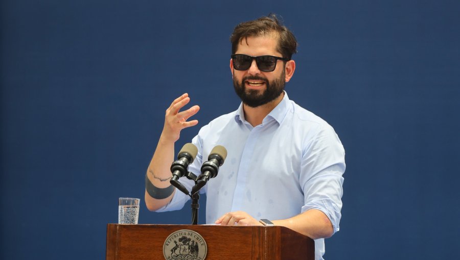 Presidente Boric criticó el conservadurismo y aseguró que "acá no estamos para caerle bien a todo el mundo"