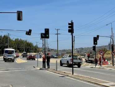 Instalan nuevos semáforos en la ruta 66 para reforzar seguridad vial en Santo Domingo