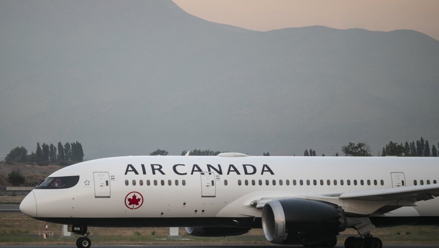 Aeropuerto de Santiago inaugura nueva ruta directa con Montreal, Canadá