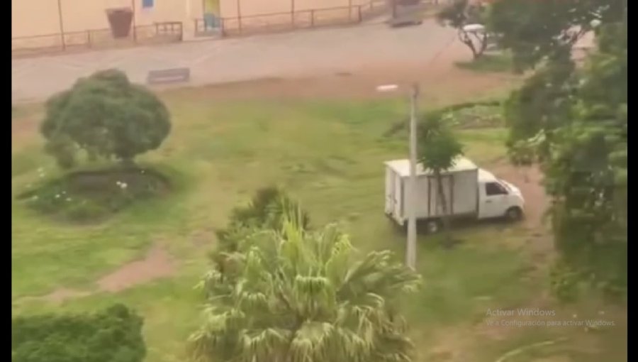 Comercio ambulante ilegal vuelve a instalarse en jardines del Muelle Vergara