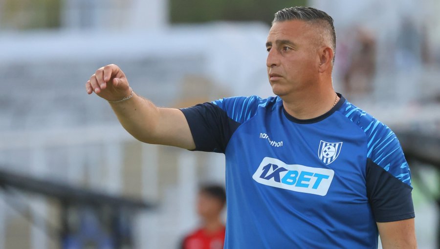 Jaime García renueva con Huachipato y seguirá al mando en 2026