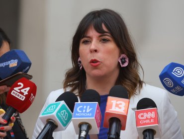 Constanza Martínez insiste en autocrítica interna y proyección de futuro del Frente Amplio