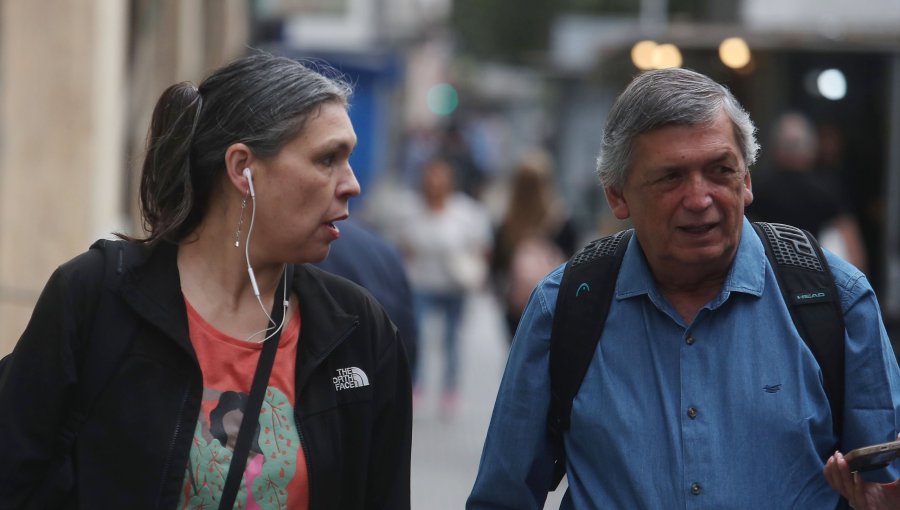 Partido Comunista reconoce fallas internas y de coordinación tras triunfo de Kast