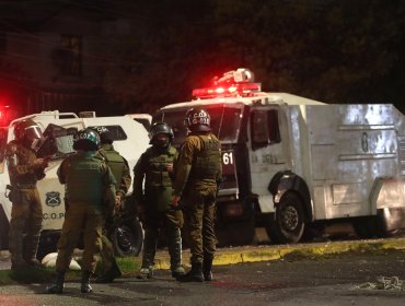 Decretan arresto domiciliario total para carabineros imputados por muerte de hinchas en las afueras del estadio Monumental