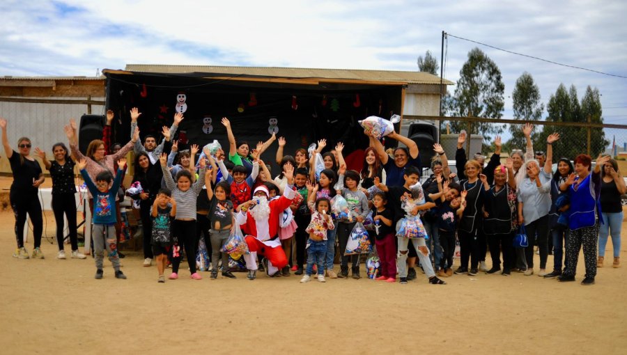 Diputado Barrios destacó el compromiso del Comedor Solidario del campamento Nueva Esperanza 2011 de Viña del Mar