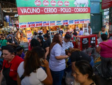 Sernac lanza cotizador para comparar precios de la cena de fin de año y ahorrar en las compras: incluye datos de 1.100 tiendas