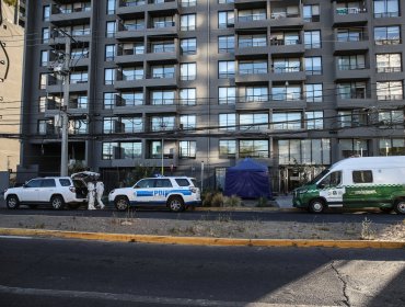 Detienen a pareja de mujer que cayó del piso 14 en La Florida: investigan suicidio femicida