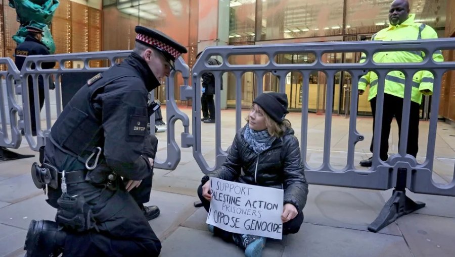 Detienen a Greta Thunberg en una manifestación propalestina en el centro de Londres