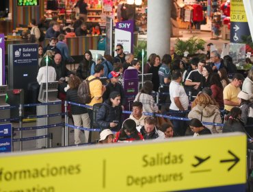 Aeropuerto de Santiago proyecta la salida de más de 1,1 millones de pasajeros en temporada alta de fin de año