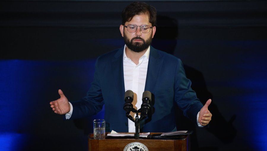 "Impresionante": Presidente Boric acusa a "sectores de la derecha" de apropiarse de la Ley de 40 Horas