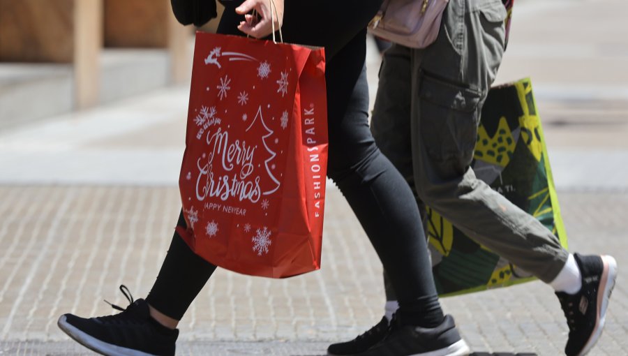Cámara Nacional de Comercio proyecta que las ventas navideñas crecerán 3%: "Es positivo, pero no es lo que esperábamos"
