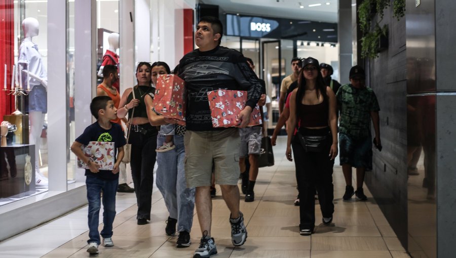 Sernac recuerda el derecho a la garantía legal ante regalos defectuosos en Navidad