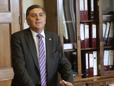 Alvarado explica criterio de parentesco que impediría a Kaiser ser ministro, pero avisa que "pueden existir excepciones"