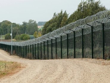 Estonia advirtió a Rusia de que disparará a sus militares si cruzan la frontera: "Que nos pongan a prueba"