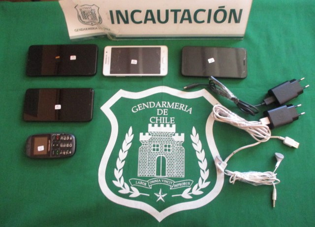 Incautan cinco celulares y más de un centenar de dosis de distintas drogas desde el centro femenino de la cárcel de Valparaíso