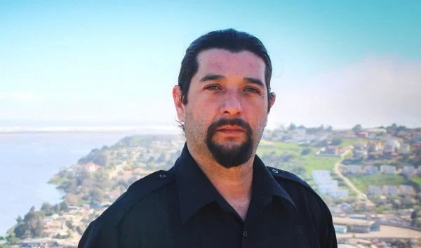 Pesar en San Antonio: Concejal Caracciolo pierde la vida mientras pescaba en una playa de Pichilemu