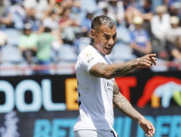 Aseguran que Eduardo Vargas "ya es jugador" de la U. de Chile y explican retraso en la oficialización