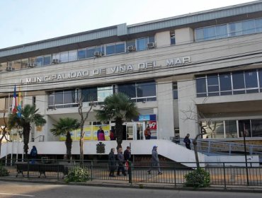 Ripamonti suma nuevo equipo de abogados por rebaja de sueldos millonarios