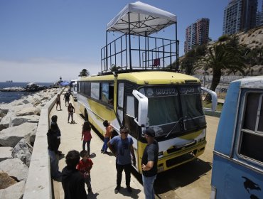 Municipio de Valparaíso modifica decreto para Año Nuevo: permite pernoctar en borde costero y mantiene cierre de miradores y pasarelas