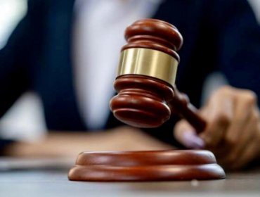 Tres familias de Viña y Villa Alemana acusan irregularidades en juicios de partición: casa rematada sería ocupada por hijo de un juez