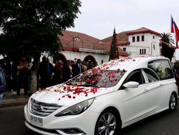 Con una emotiva y transversal muestra de recogimiento, San Antonio se despidió del fallecido concejal Milko Caracciolo