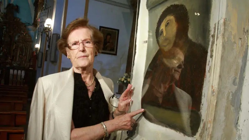 Fallece la española que ganó fama mundial por su fallida restauración del fresco del Ecce Homo
