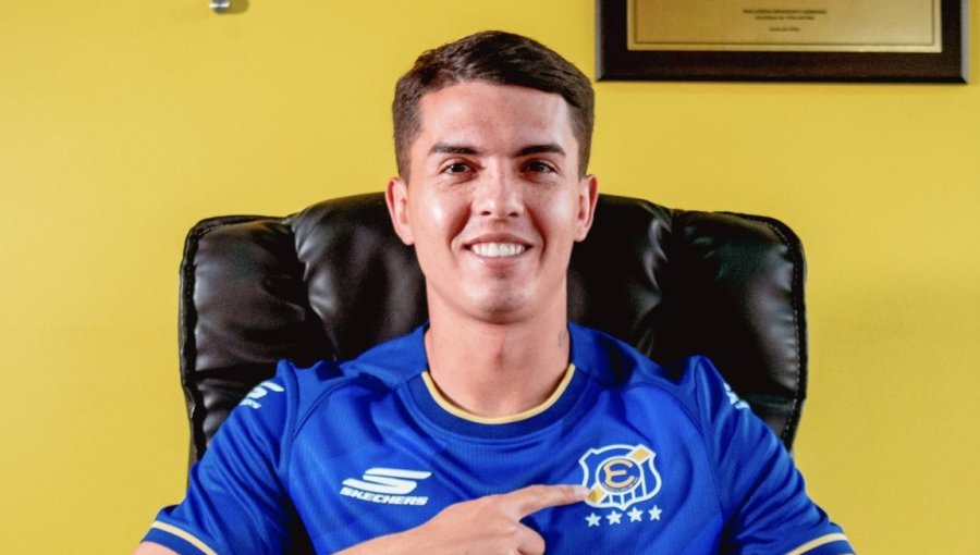 Julián Alfaro renueva su préstamo y continuará vistiendo la camiseta de Everton durante 2026