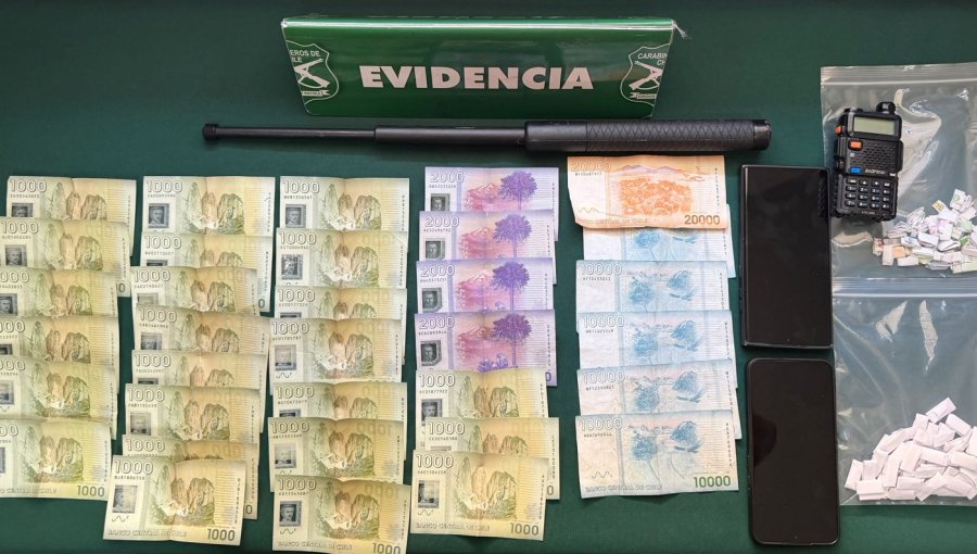 Control vehicular en la avenida Pedro Montt de Valparaíso termina con un hombre detenido por microtráfico de drogas